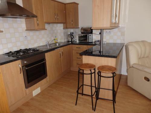 Jesmond Two Bedroom Apartment With Free Parking