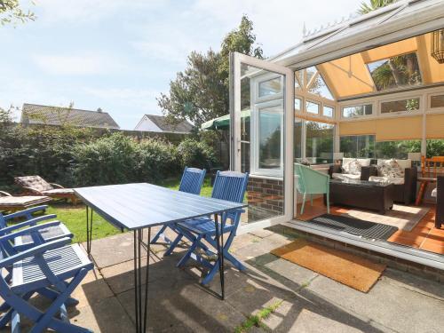 18 Polvella Close