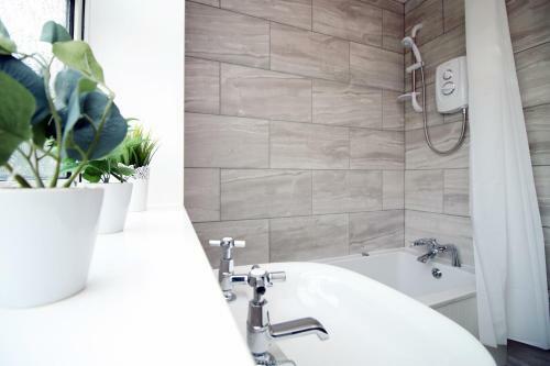 Keats Retreats By Staybc