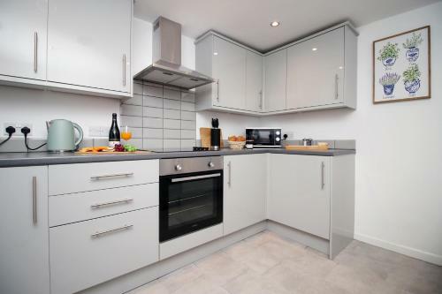 St Woolos Lodge By Staybc
