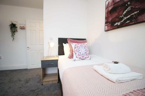 St Woolos Lodge By Staybc