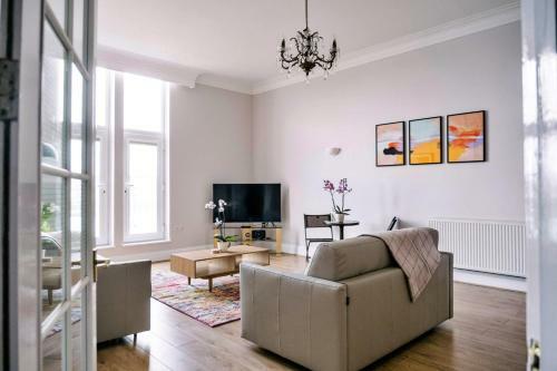 Tides - Luxury Sea Views Apartment
