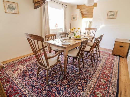 Cromlech Cottage