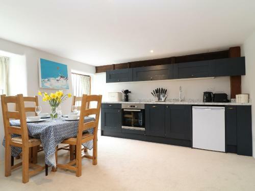 Ruggadon Farm Cottage