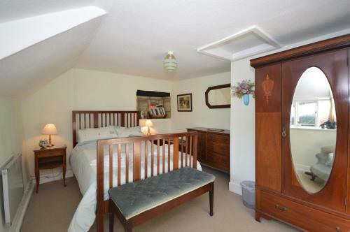 Ye Olde Cottage