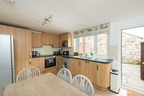 Cross View, Norham