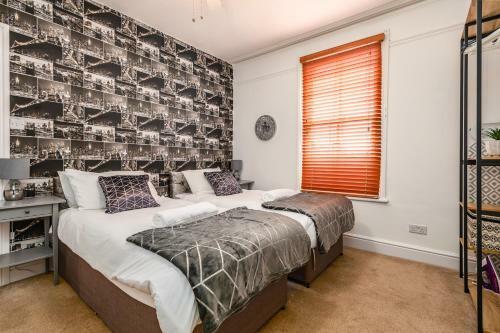 Spacious Contractor House For Large Groups - Private Parking By Comfy Workers