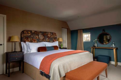 The Falcon Hotel