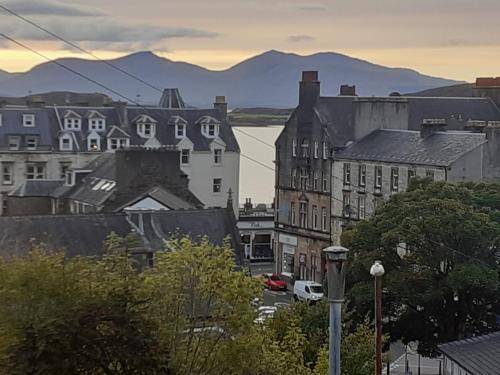 Impeccable 1-bed Apartment 5 Mins To Oban Bay