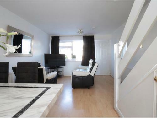 Lovely Two Bed Oxford House With Free Parking