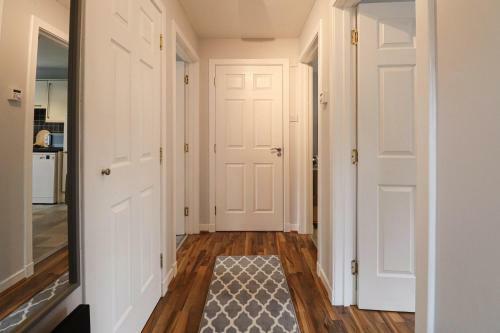 Queen Apartment
