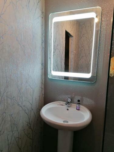Ty Cambrian Studio Apartments