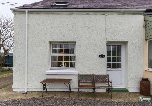 1 Lambston Cottage