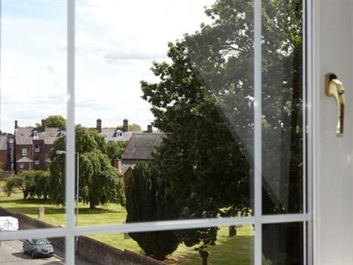 Hostal Norcroft Guest House