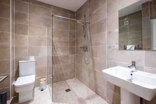Three Tuns Apartments - Ash