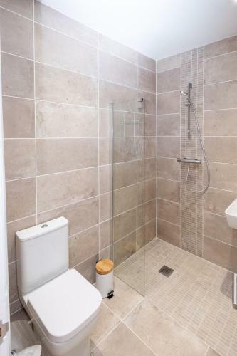 Three Tuns Apartments - Hazel
