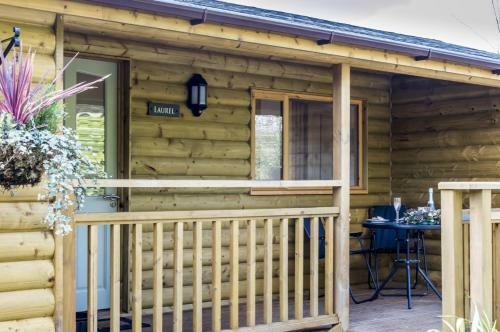 Villa Laurel Lodge - 2 Bedroom Log Cabin - St Florence