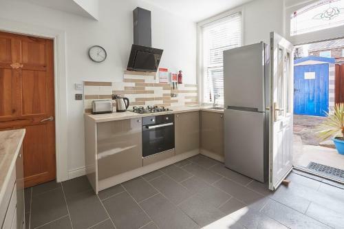 Groveside Apartment