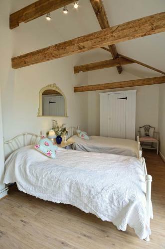 East Green Farm Cottages - The Old Stables