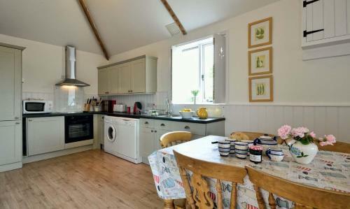 East Green Farm Cottages - The Granary