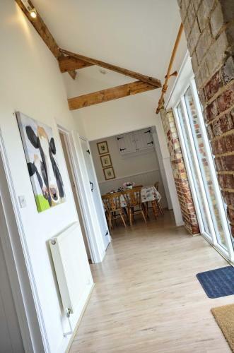 East Green Farm Cottages - The Granary
