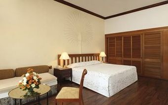 Hotel Earls Regency