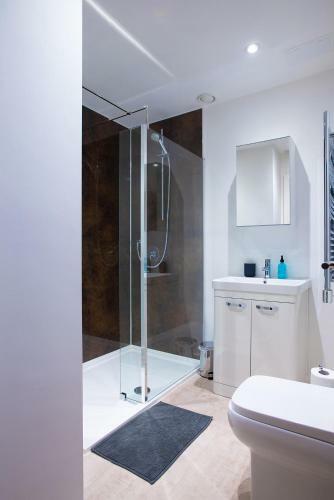 Modern 1 Bedroom Apartment In City Centre