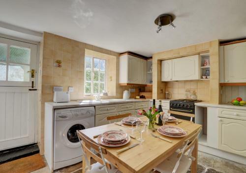 Holly Cottage
