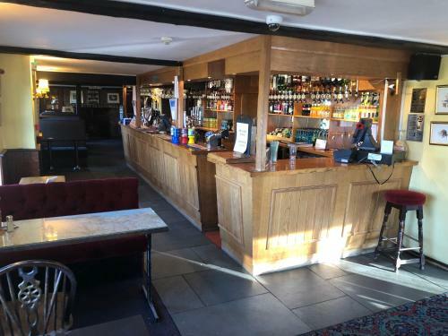 Posada Raleghs Cross Inn