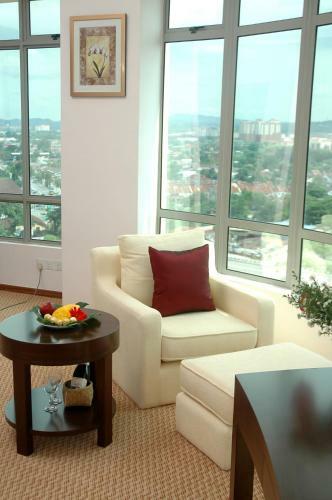 Oriental Crystal Hotel