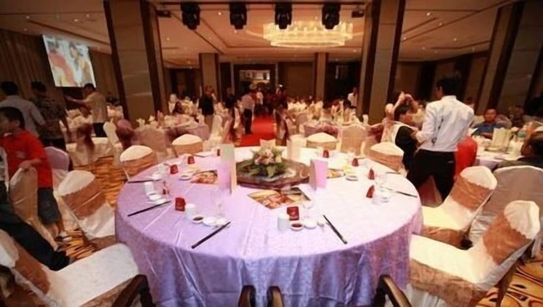 Crown Garden Hotel