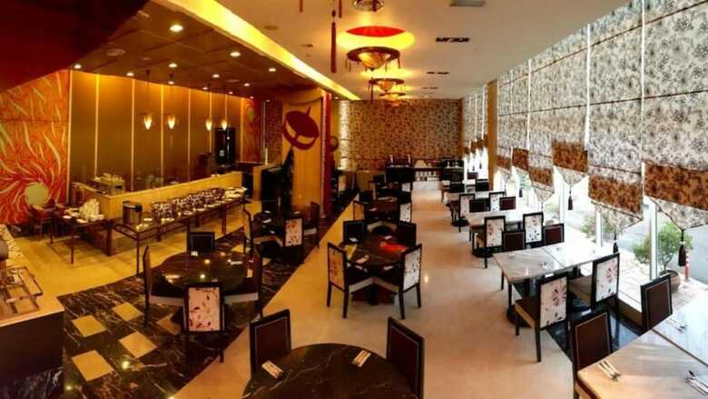 Crown Garden Hotel