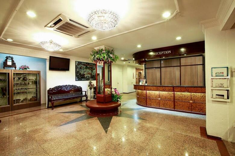 Hotel Dynasty Inn