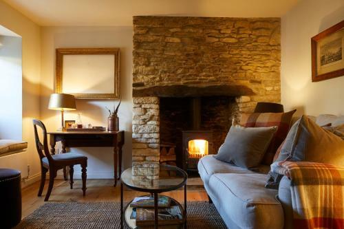 The Cotswold Snug