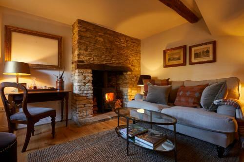 The Cotswold Snug