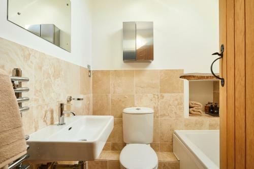 The Cotswold Snug