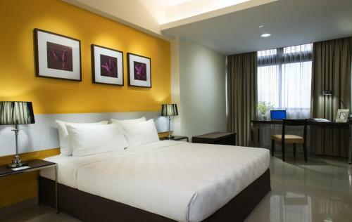 Aparthotel Fahrenheit Suites