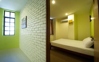 Hostal The Explorers Guesthouse
