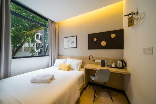 Gold Tree Hotel