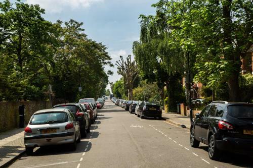 Great 2 Bedrooms Apartment 15 Mins From The Centre