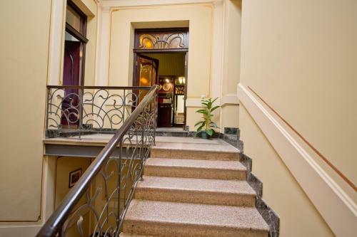 Emigrant Boutique Hotel