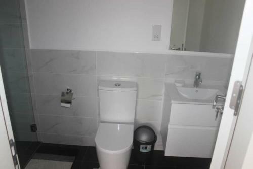 Apartamento Best Priced 1bed Duplex @ Embassy Gardens