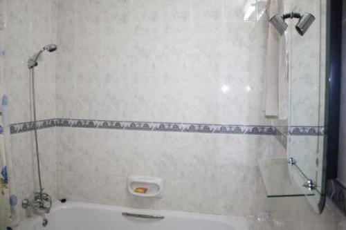 Hostal Room In Apartment - Eastgate Hotel, Accra