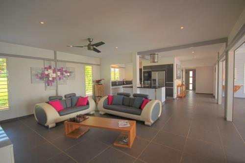 Villa With Private Pool Sf69