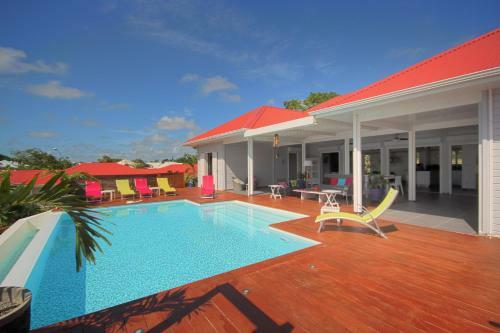 Villa With Private Pool Sf69