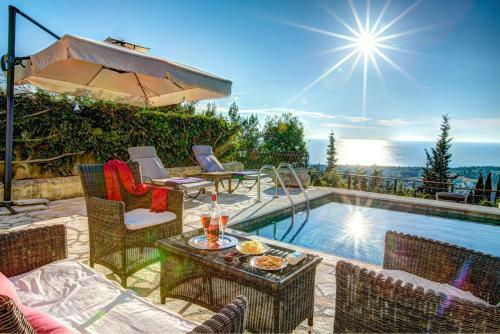 Agrilias Villa Sleeps 6 Pool Air Con Wifi