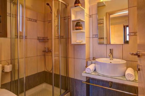 Agrilias Villa Sleeps 6 Pool Air Con Wifi