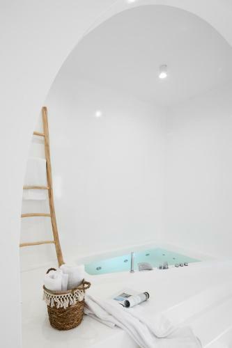 Hotel Arco Solium Suites