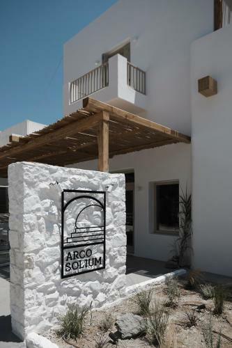 Hotel Arco Solium Suites
