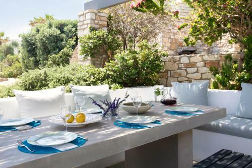 Villa Aphrodite � Elegant Villa, Sea Views, Designer Renovation